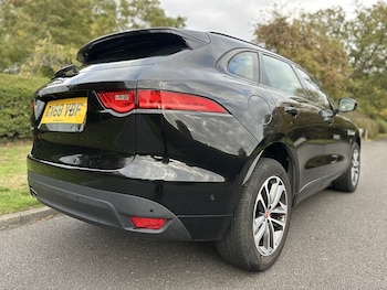 Used Jaguar F-Pace 2018 for sale - 76232396: Photo 4