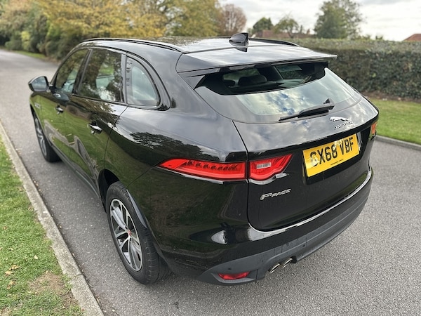 Used Jaguar F-Pace 2018 for sale - 76232396: Photo 7