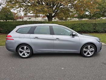 Used Peugeot 308 2019 for sale - 76242633: Photo 2