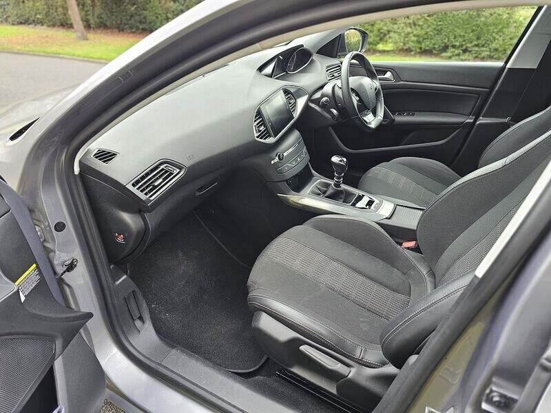 Used Peugeot 308 SW 2019 for sale - 76242633: Photo 31