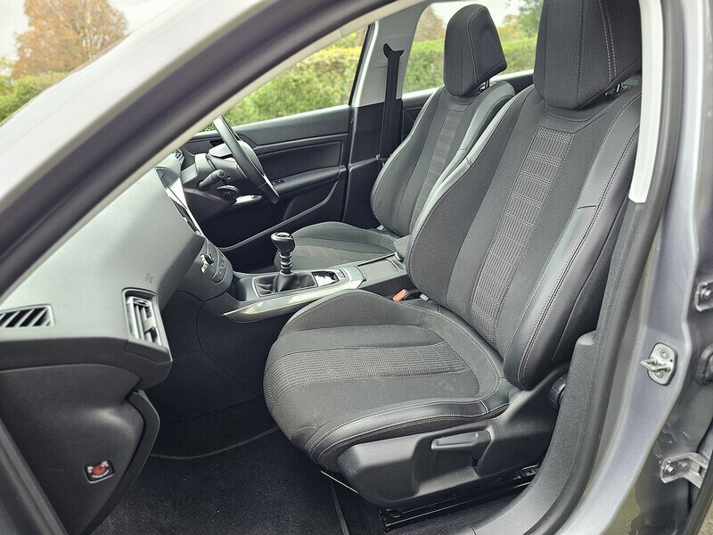 Used Peugeot 308 SW 2019 for sale - 76242633: Photo 32