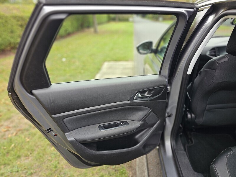 Used Peugeot 308 SW 2019 for sale - 76242633: Photo 49
