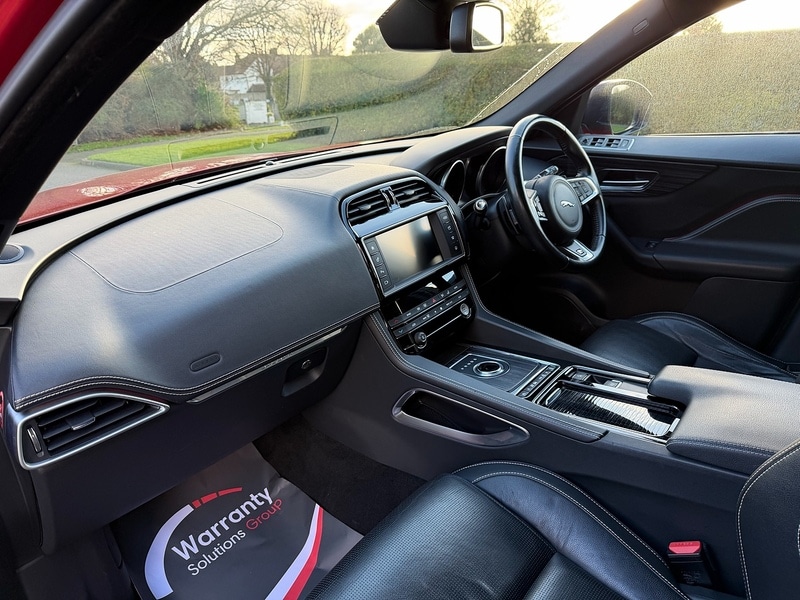 Used Jaguar F-Pace 2017 for sale - 76747982: Photo 17