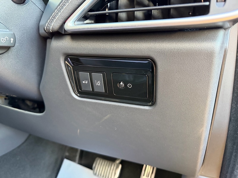 Used Jaguar F-Pace 2017 for sale - 76747982: Photo 35