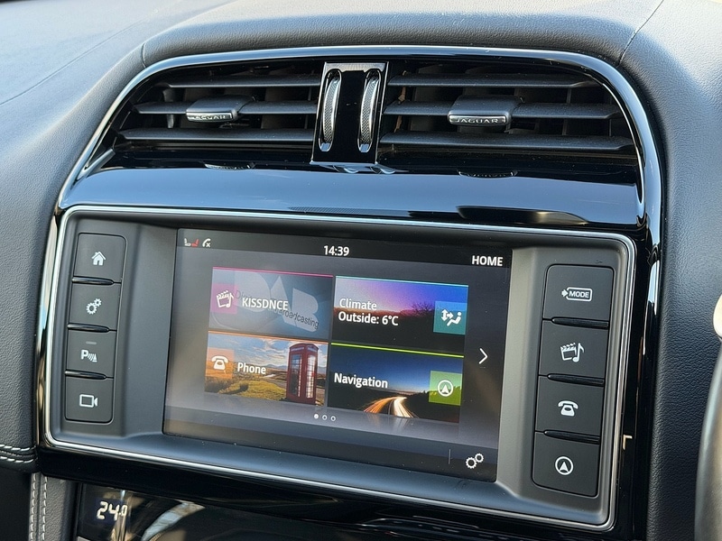 Used Jaguar F-Pace 2017 for sale - 76747982: Photo 44