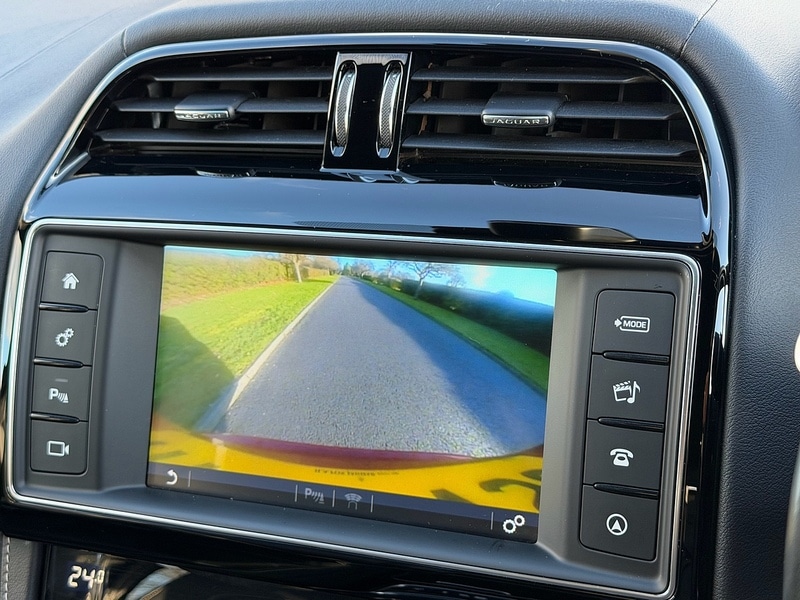 Used Jaguar F-Pace 2017 for sale - 76747982: Photo 45