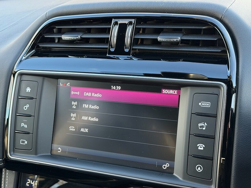 Used Jaguar F-Pace 2017 for sale - 76747982: Photo 46