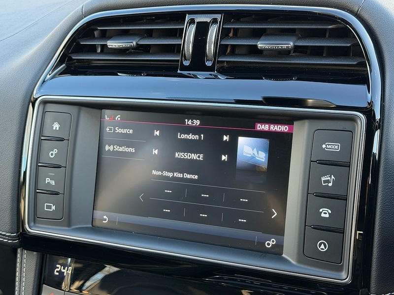 Used Jaguar F-Pace 2017 for sale - 76747982: Photo 47