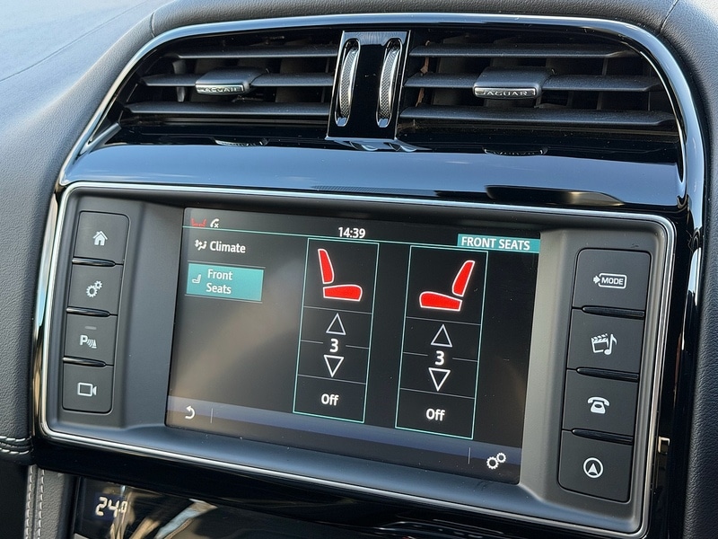 Used Jaguar F-Pace 2017 for sale - 76747982: Photo 50