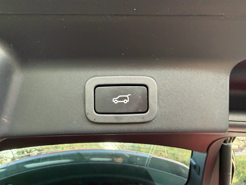 Used Jaguar F-Pace 2017 for sale - 76747982: Photo 58