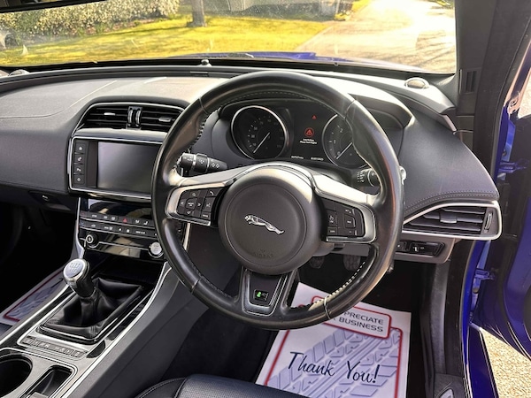 Used Jaguar XE 2017 for sale - 73949160: Photo 14