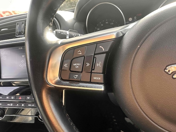Used Jaguar XE 2017 for sale - 73949160: Photo 27