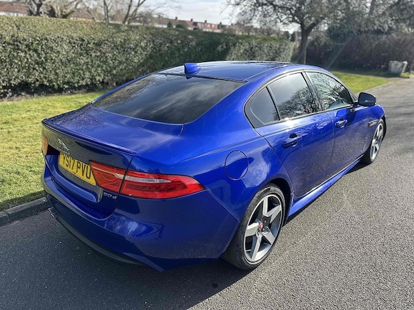 Used Jaguar XE 2017 for sale - 73949160: Photo 3