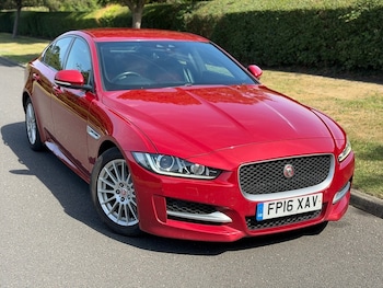 Used Jaguar XE 2016 for sale - 79104266: Photo