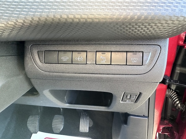 Used Peugeot 2008 2016 for sale - 76034917: Photo 26