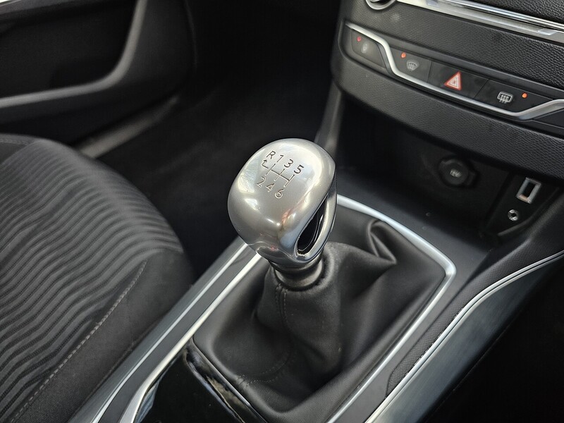 Used Peugeot 308 2015 for sale - 77902533: Photo 20