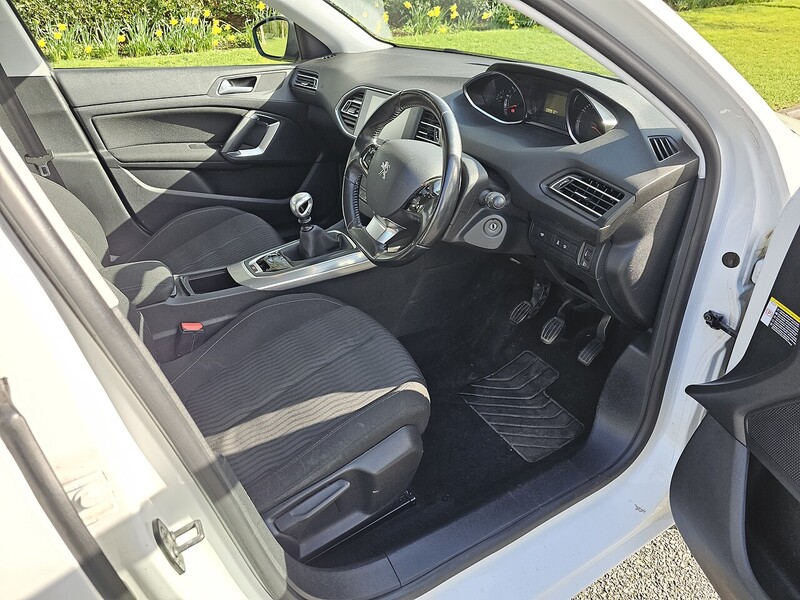 Used Peugeot 308 2015 for sale - 77902533: Photo 29