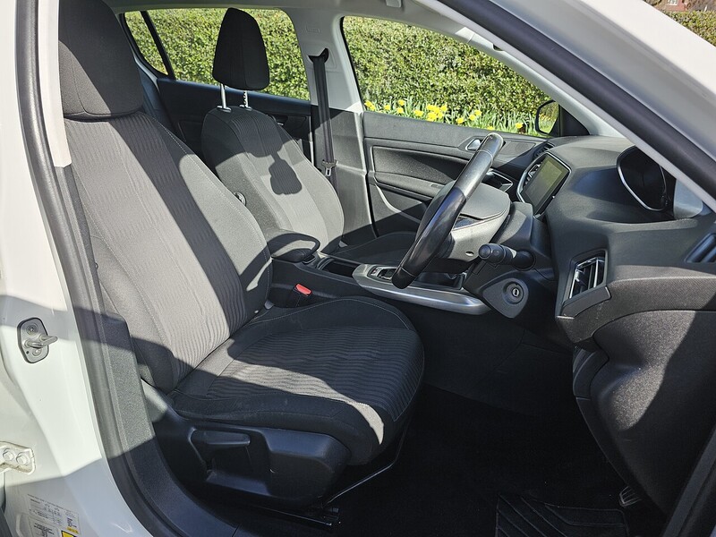 Used Peugeot 308 2015 for sale - 77902533: Photo 30