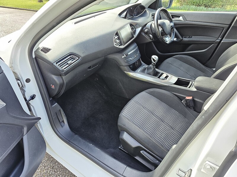 Used Peugeot 308 2015 for sale - 77902533: Photo 31