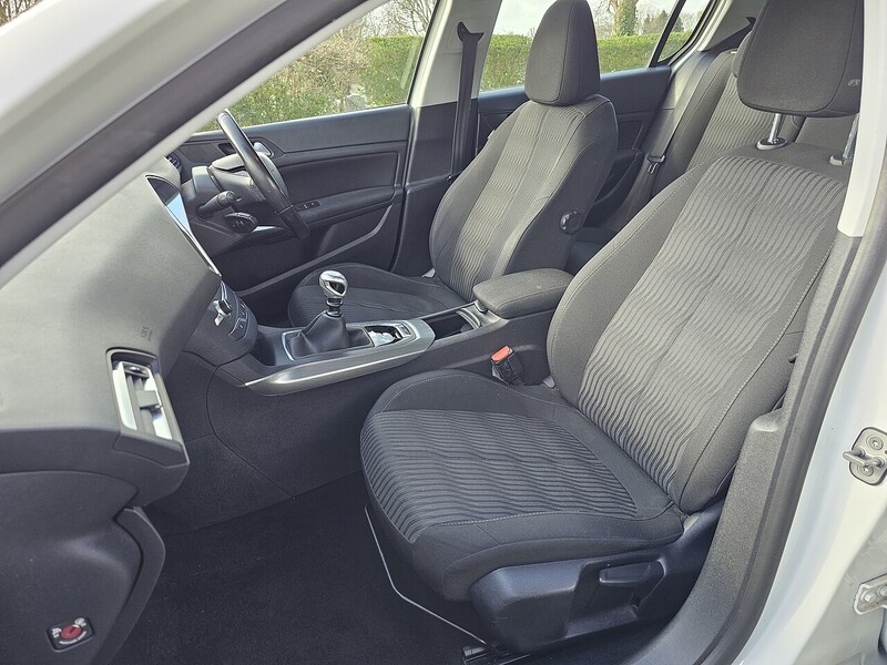 Used Peugeot 308 2015 for sale - 77902533: Photo 32