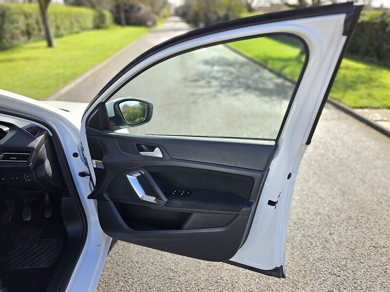 Used Peugeot 308 2015 for sale - 77902533: Photo 37