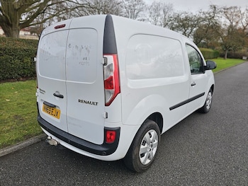 Used Renault Kangoo 2019 for sale - 76863555: Photo