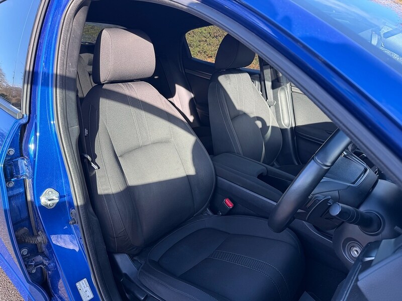 Used Honda Civic 2017 for sale - 77501090: Photo 24