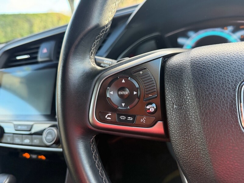 Used Honda Civic 2017 for sale - 77501090: Photo 39