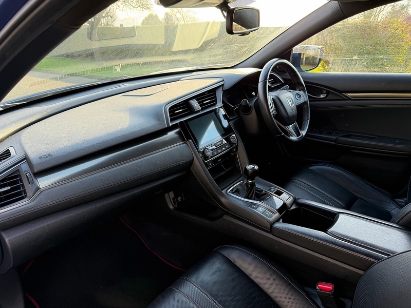 Used Honda Civic 2017 for sale - 76941690: Photo 17