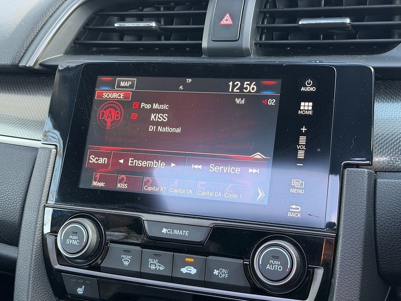 Used Honda Civic 2017 for sale - 76941690: Photo 40