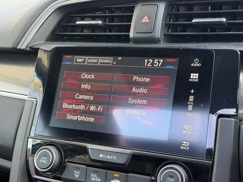 Used Honda Civic 2017 for sale - 76941690: Photo 47