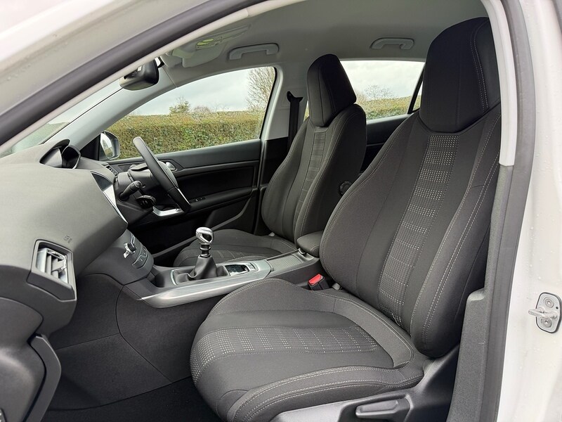 Used Peugeot 308 2016 for sale - 77490722: Photo 18