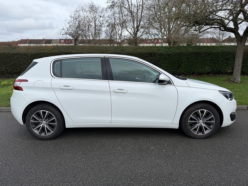 Used Peugeot 308 2016 for sale - 77490722: Photo 2