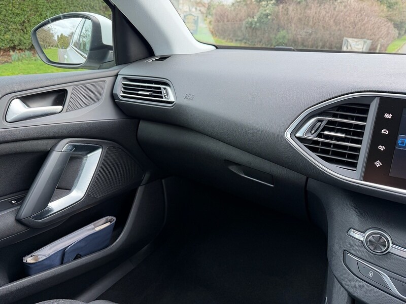 Used Peugeot 308 2016 for sale - 77490722: Photo 28