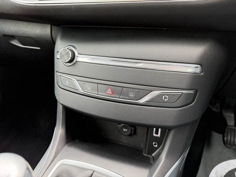 Used Peugeot 308 2016 for sale - 77490722: Photo 31