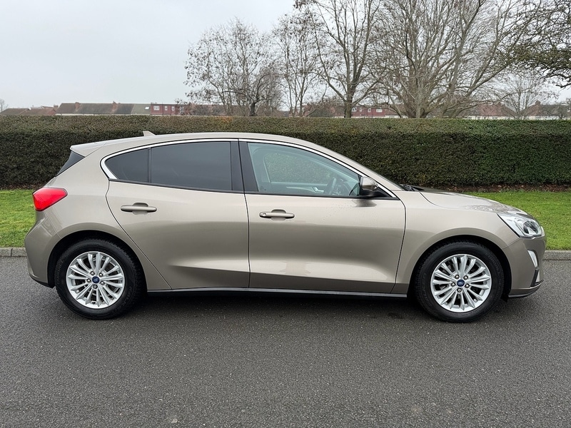 Used Ford Focus 2019 for sale - 77324472: Photo 2