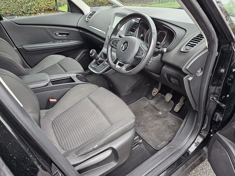 Used Renault Grand Scenic 2019 for sale - 77399914: Photo 28