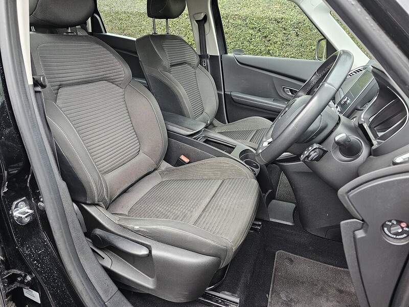 Used Renault Grand Scenic 2019 for sale - 77399914: Photo 29