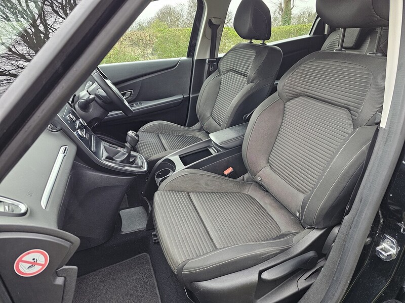 Used Renault Grand Scenic 2019 for sale - 77399914: Photo 31