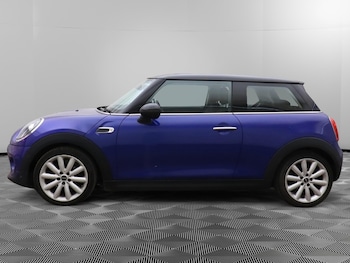 Used MINI Hatch 2019 for sale - 76378867: Photo