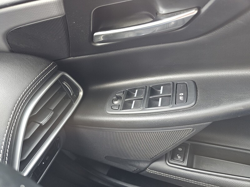 Used Jaguar XE 2015 for sale - 76859855: Photo 27
