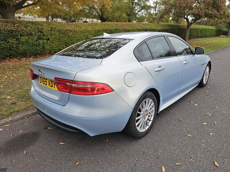 Used Jaguar XE 2015 for sale - 76859855: Photo 3