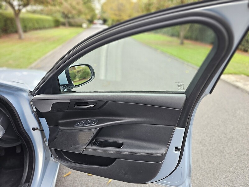 Used Jaguar XE 2015 for sale - 76859855: Photo 41