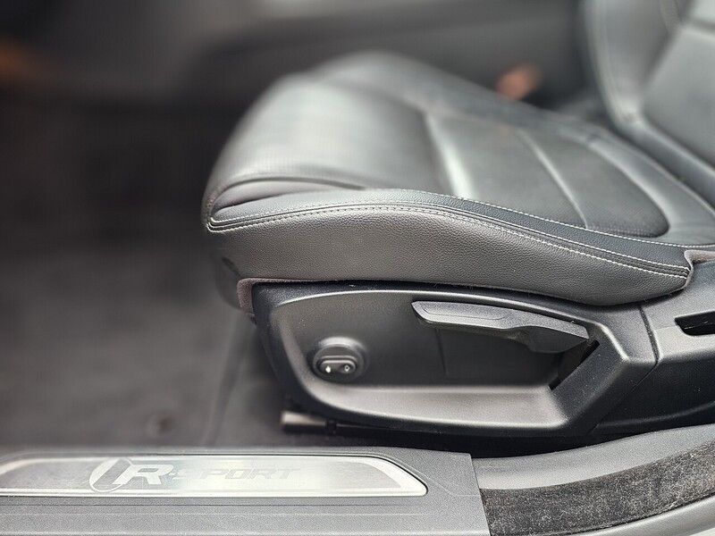 Used Jaguar XE 2015 for sale - 76859855: Photo 51