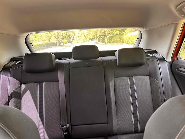 Used Volkswagen T-Roc 2019 for sale - 76102094: Photo 25