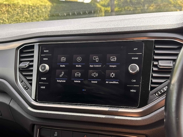Used Volkswagen T-Roc 2019 for sale - 76102094: Photo 36