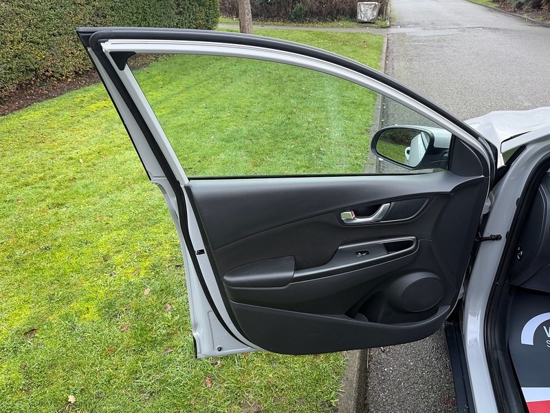 Used Hyundai KONA 2022 for sale - 77044530: Photo 29