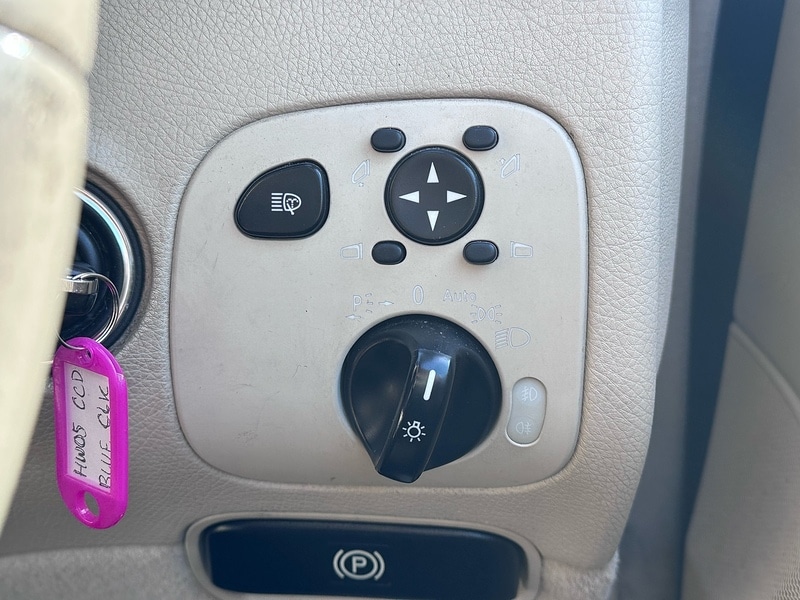 Used Mercedes-Benz CLK 2005 for sale - 77758544: Photo 27