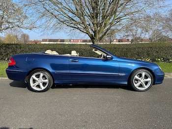 Used Mercedes-Benz CLK 2005 for sale - 77758544: Photo