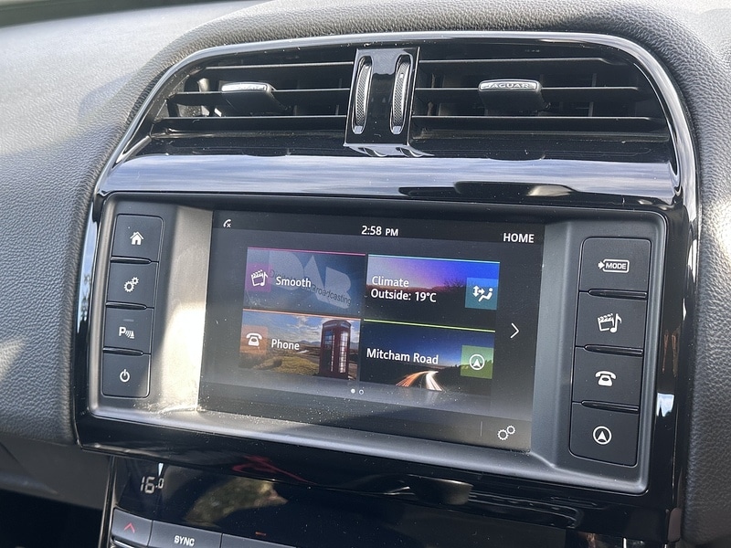 Used Jaguar XE 2017 for sale - 77579537: Photo 31